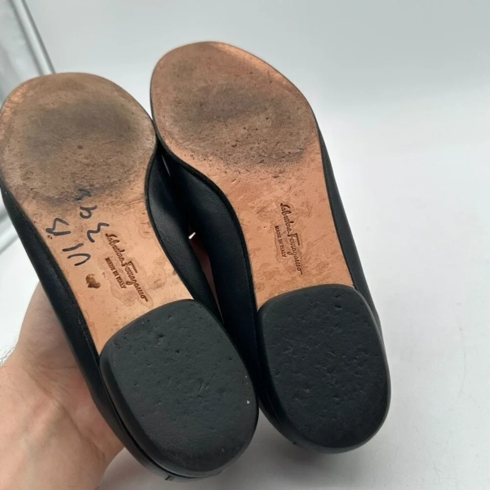 Vintage‎ Salvatore Ferragamo Gunmetal Black Leather Ballet Flats Women's 5.5 B
